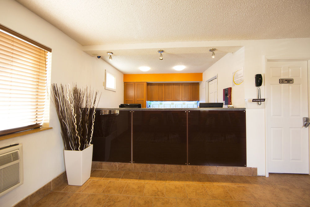 Super 8 By Wyndham Dubuque Motel Luaran gambar
